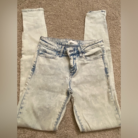 Uniqlo Lightwash Skinny Jean Size 24 - Picture 1 of 5